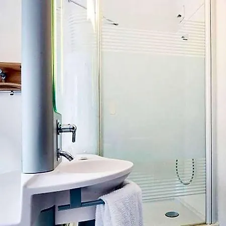 Ibis Budget Grenoble Sud Hotel 2*