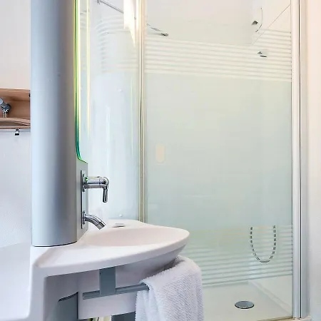 Ibis Budget Grenoble Sud Hotel 2*